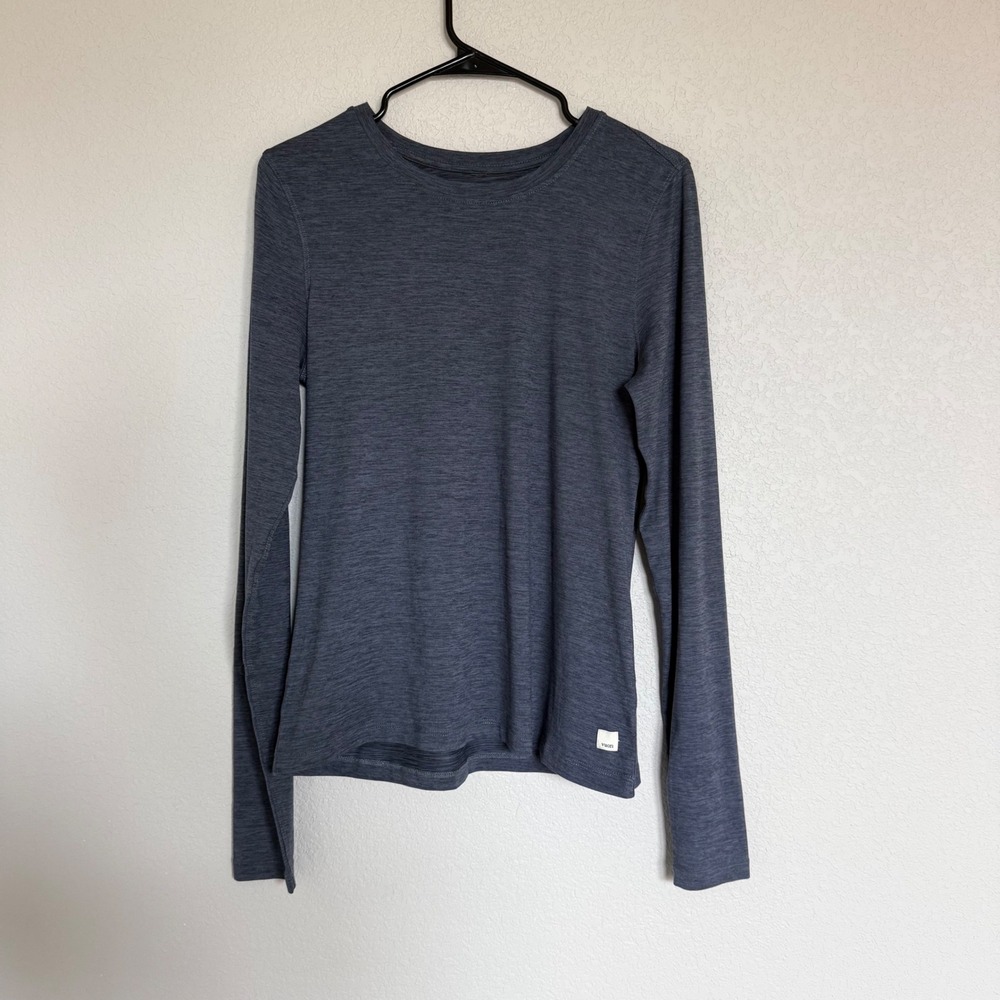 Vuori Lux Performance Long Sleeve Tee Charcoal Heather Gray Activewear Athletic